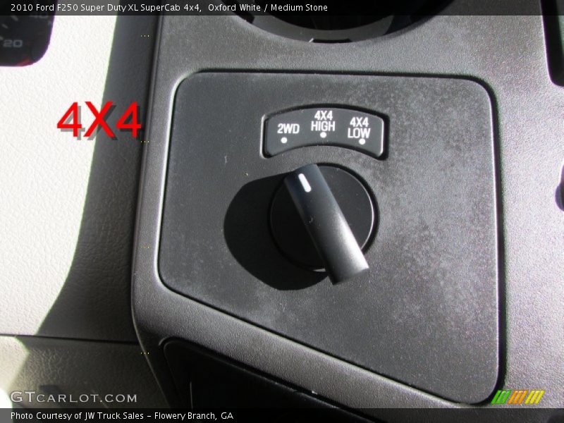 Oxford White / Medium Stone 2010 Ford F250 Super Duty XL SuperCab 4x4