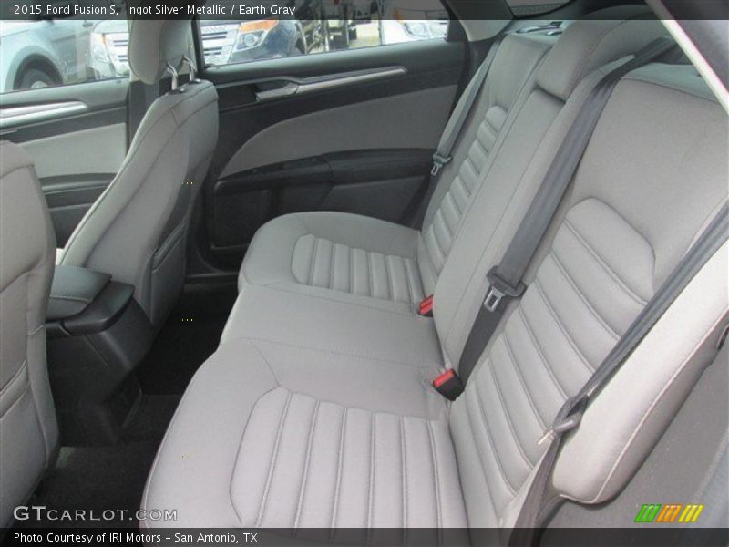 Ingot Silver Metallic / Earth Gray 2015 Ford Fusion S