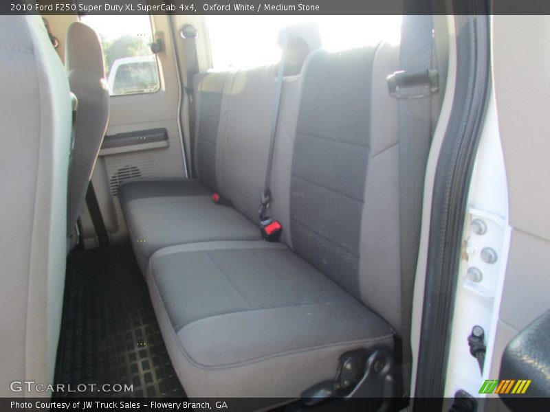 Oxford White / Medium Stone 2010 Ford F250 Super Duty XL SuperCab 4x4