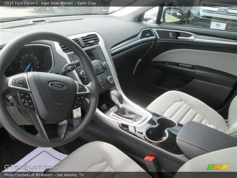 Ingot Silver Metallic / Earth Gray 2015 Ford Fusion S