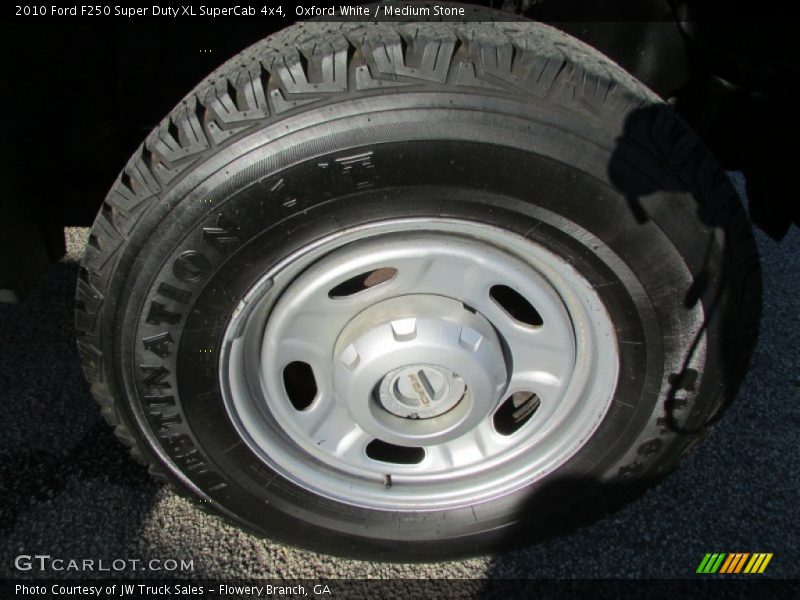 Oxford White / Medium Stone 2010 Ford F250 Super Duty XL SuperCab 4x4