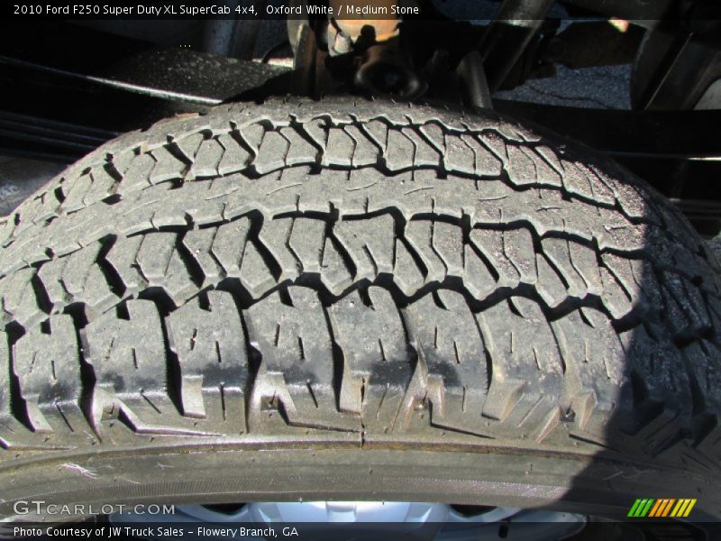 Oxford White / Medium Stone 2010 Ford F250 Super Duty XL SuperCab 4x4