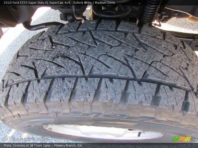Oxford White / Medium Stone 2010 Ford F250 Super Duty XL SuperCab 4x4