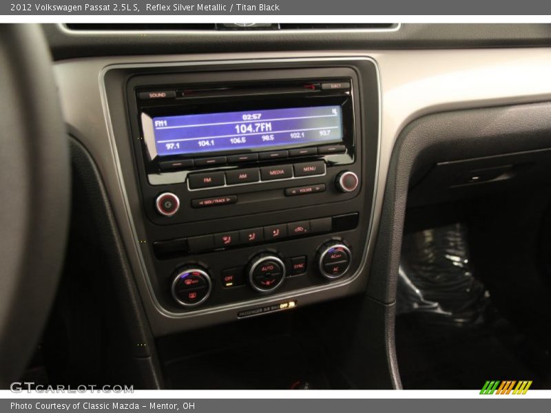 Reflex Silver Metallic / Titan Black 2012 Volkswagen Passat 2.5L S