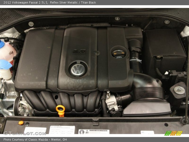 Reflex Silver Metallic / Titan Black 2012 Volkswagen Passat 2.5L S