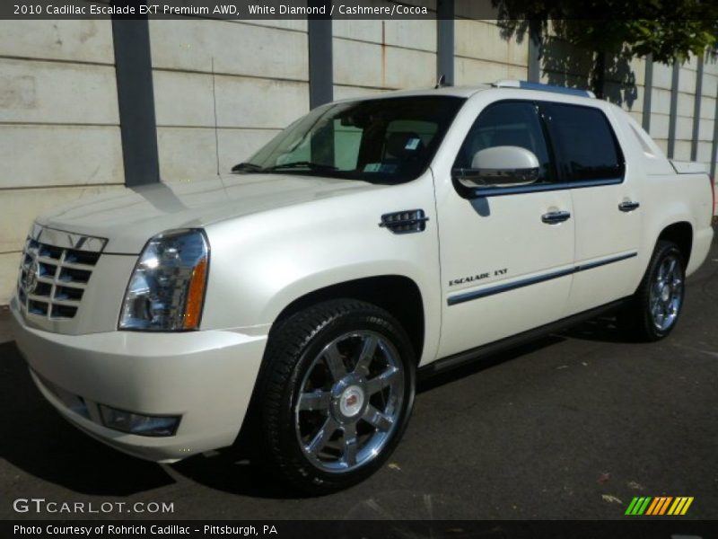 Front 3/4 View of 2010 Escalade EXT Premium AWD