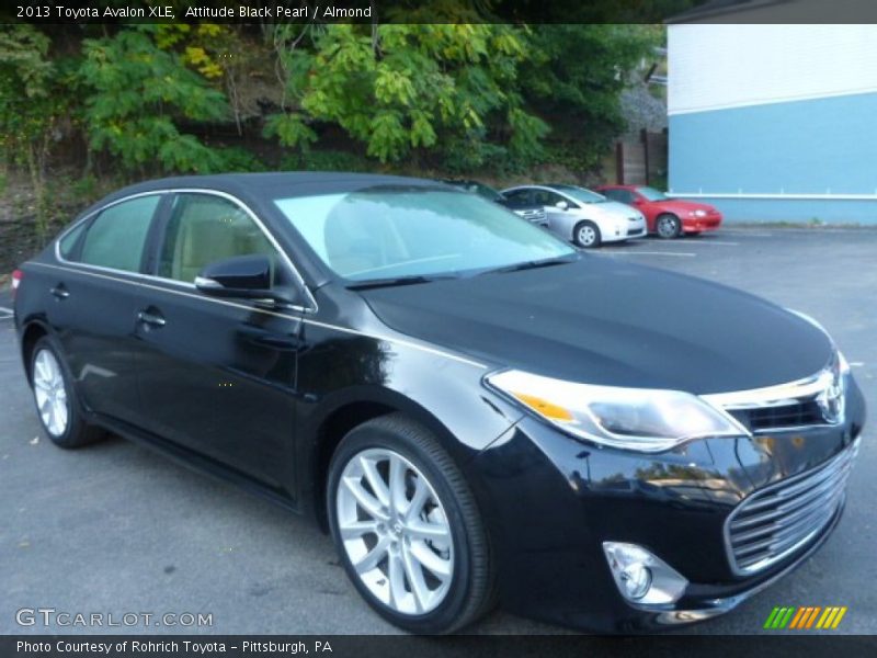Attitude Black Pearl / Almond 2013 Toyota Avalon XLE