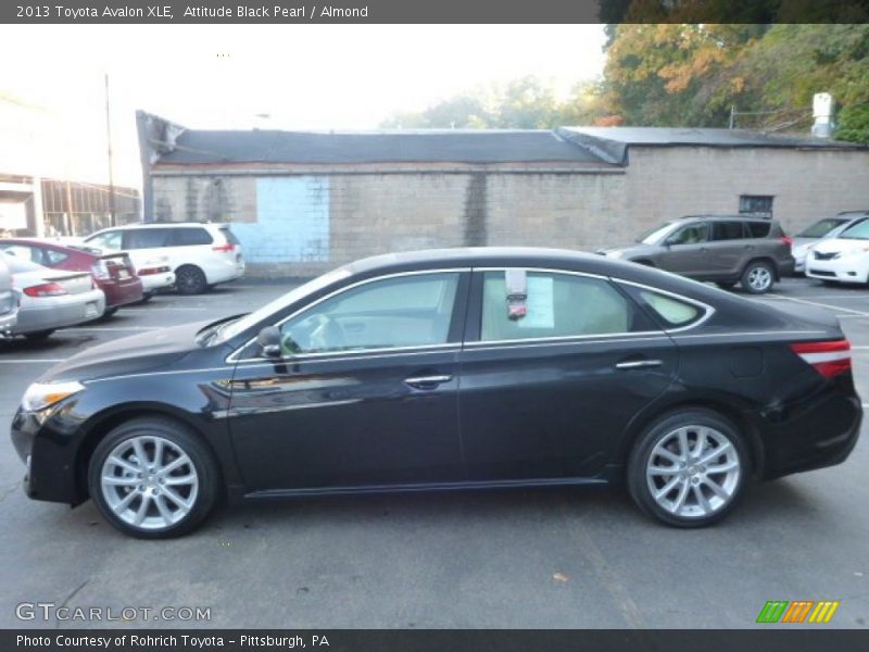 Attitude Black Pearl / Almond 2013 Toyota Avalon XLE