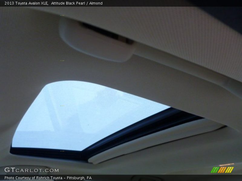 Attitude Black Pearl / Almond 2013 Toyota Avalon XLE