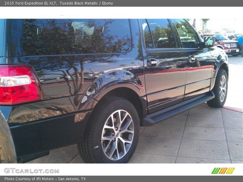 Tuxedo Black Metallic / Ebony 2015 Ford Expedition EL XLT