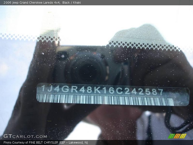 Black / Khaki 2006 Jeep Grand Cherokee Laredo 4x4