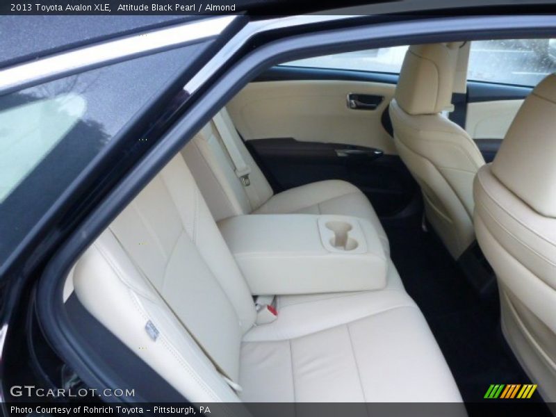 Attitude Black Pearl / Almond 2013 Toyota Avalon XLE