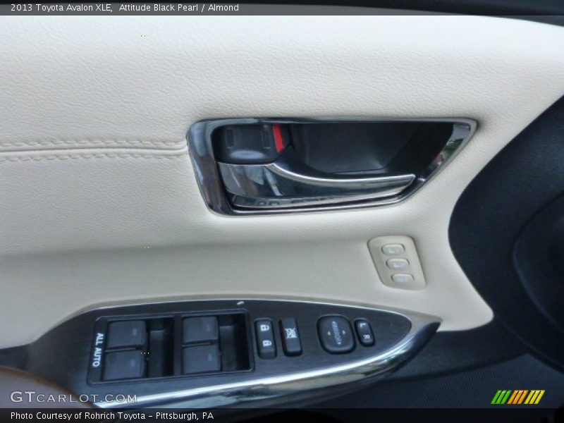Attitude Black Pearl / Almond 2013 Toyota Avalon XLE