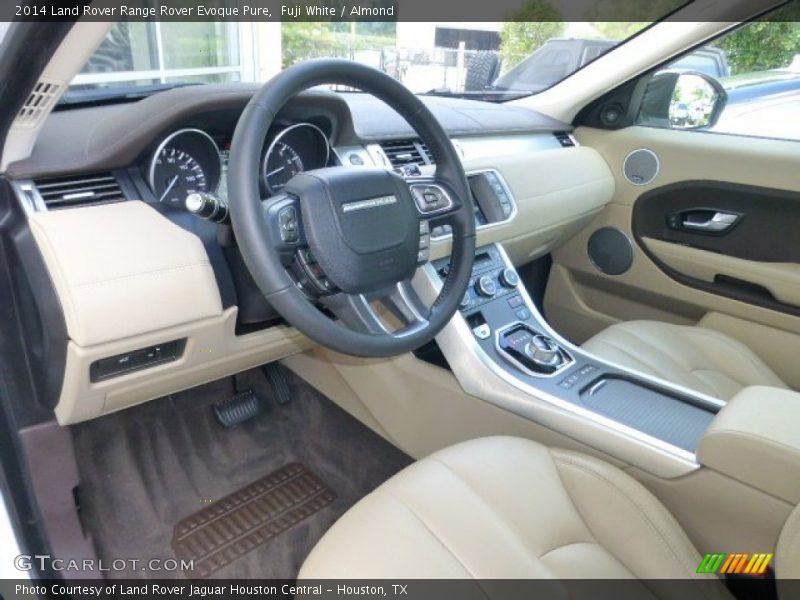 Almond Interior - 2014 Range Rover Evoque Pure 