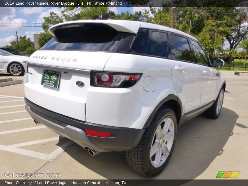 Fuji White / Almond 2014 Land Rover Range Rover Evoque Pure