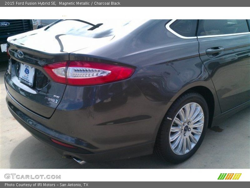 Magnetic Metallic / Charcoal Black 2015 Ford Fusion Hybrid SE