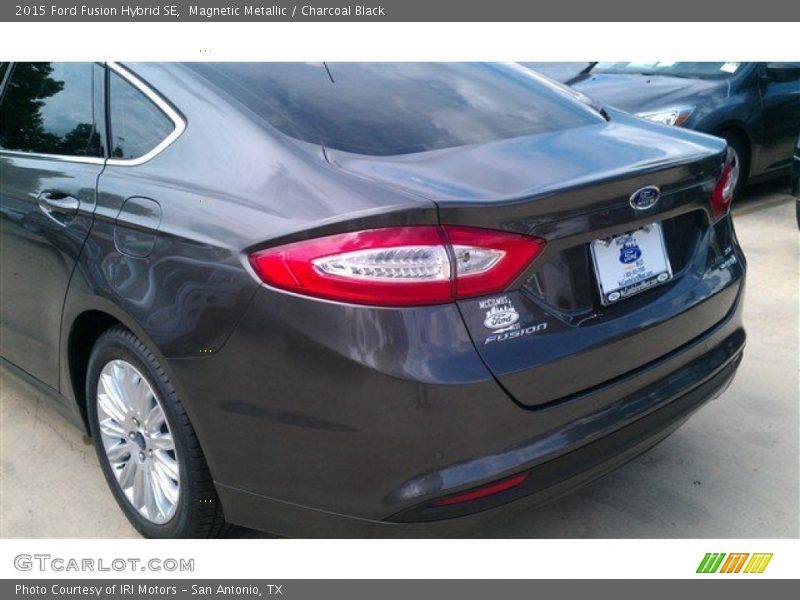 Magnetic Metallic / Charcoal Black 2015 Ford Fusion Hybrid SE
