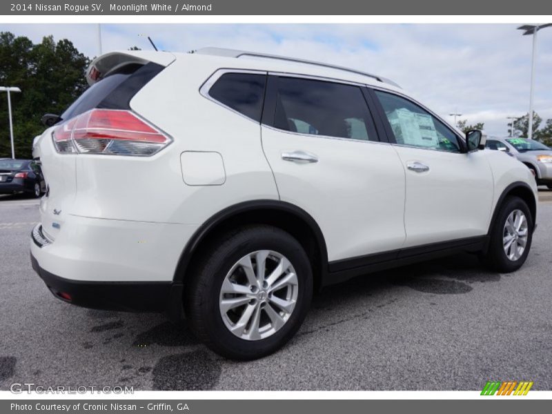 Moonlight White / Almond 2014 Nissan Rogue SV