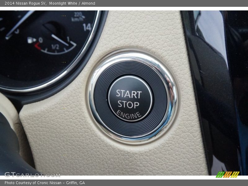 Moonlight White / Almond 2014 Nissan Rogue SV