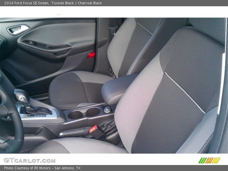 Tuxedo Black / Charcoal Black 2014 Ford Focus SE Sedan