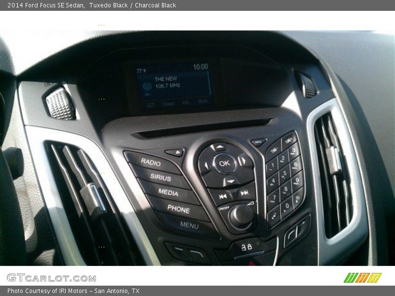 Tuxedo Black / Charcoal Black 2014 Ford Focus SE Sedan