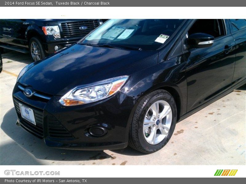 Tuxedo Black / Charcoal Black 2014 Ford Focus SE Sedan