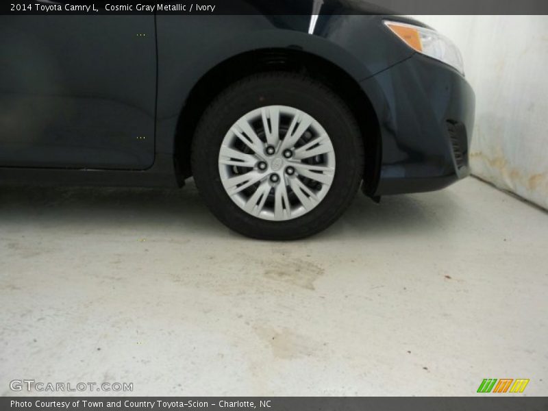 Cosmic Gray Metallic / Ivory 2014 Toyota Camry L