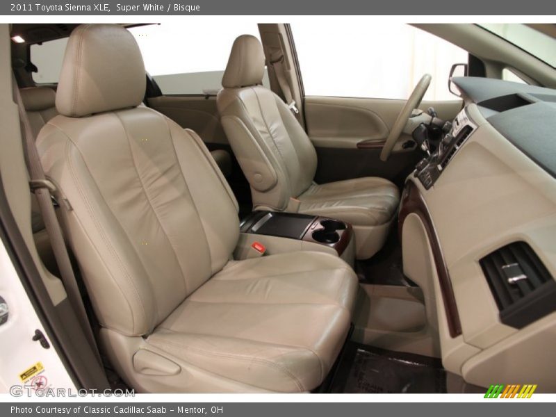 Super White / Bisque 2011 Toyota Sienna XLE