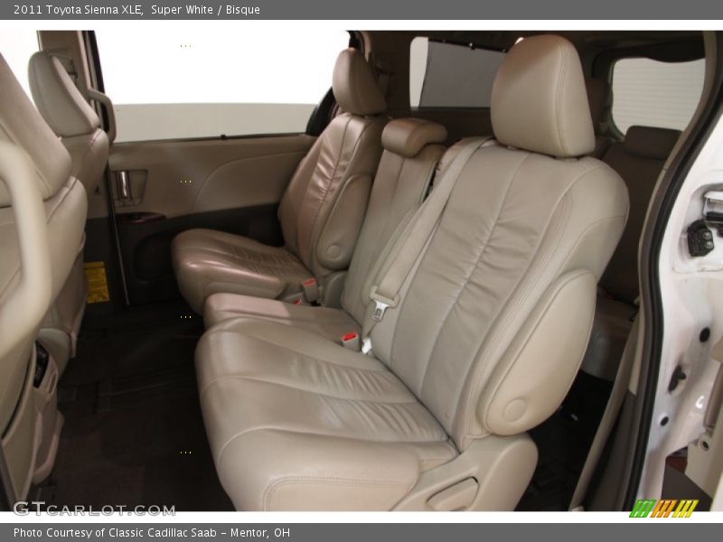 Super White / Bisque 2011 Toyota Sienna XLE