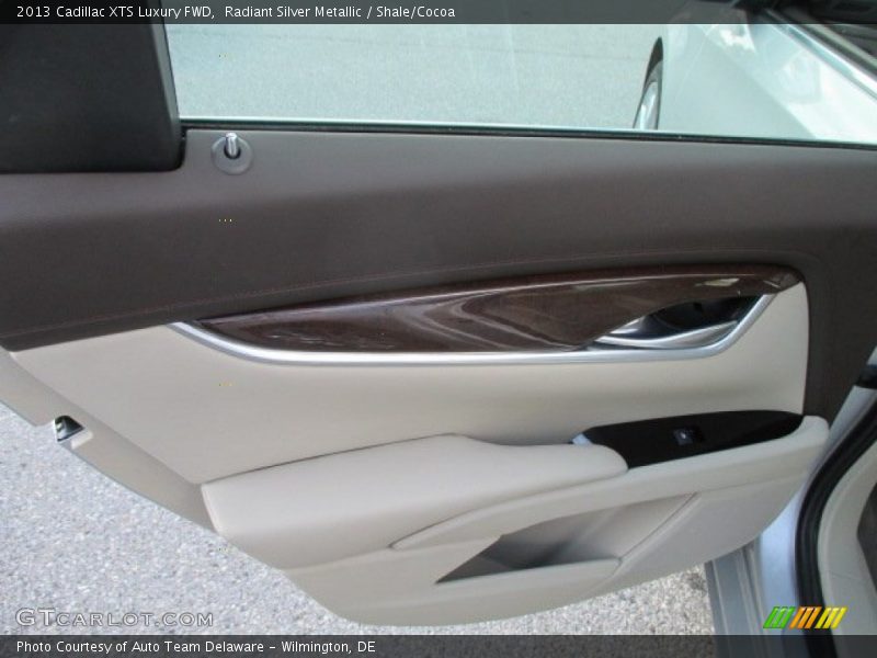 Radiant Silver Metallic / Shale/Cocoa 2013 Cadillac XTS Luxury FWD