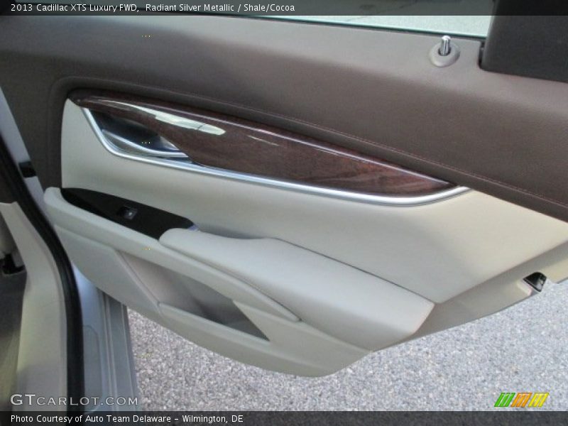 Radiant Silver Metallic / Shale/Cocoa 2013 Cadillac XTS Luxury FWD