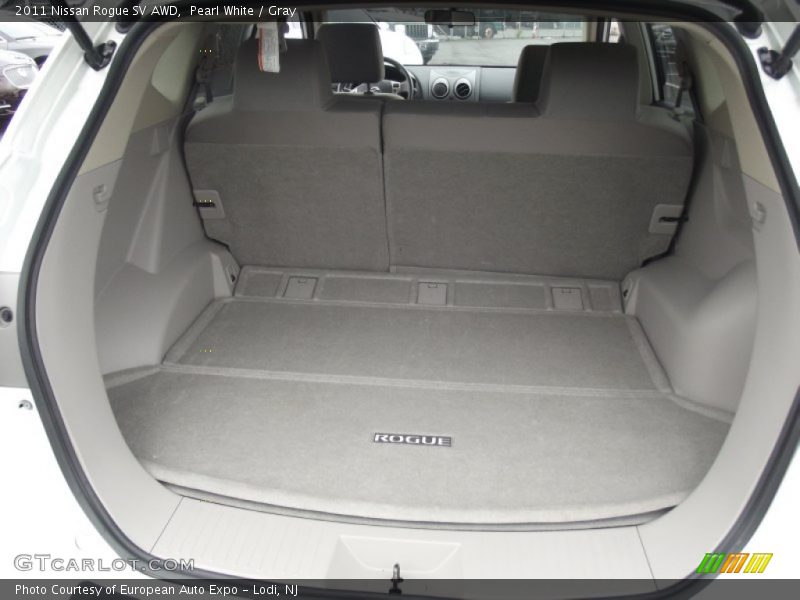 Pearl White / Gray 2011 Nissan Rogue SV AWD