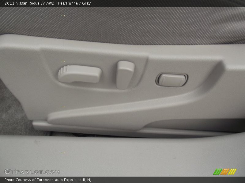 Pearl White / Gray 2011 Nissan Rogue SV AWD