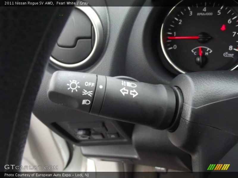 Pearl White / Gray 2011 Nissan Rogue SV AWD