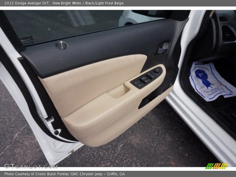 New Bright White / Black/Light Frost Beige 2013 Dodge Avenger SXT