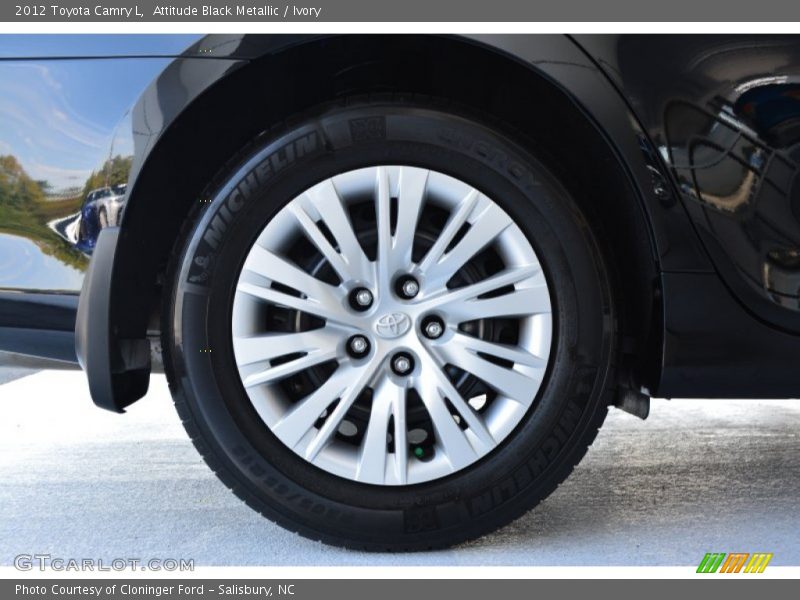 Attitude Black Metallic / Ivory 2012 Toyota Camry L