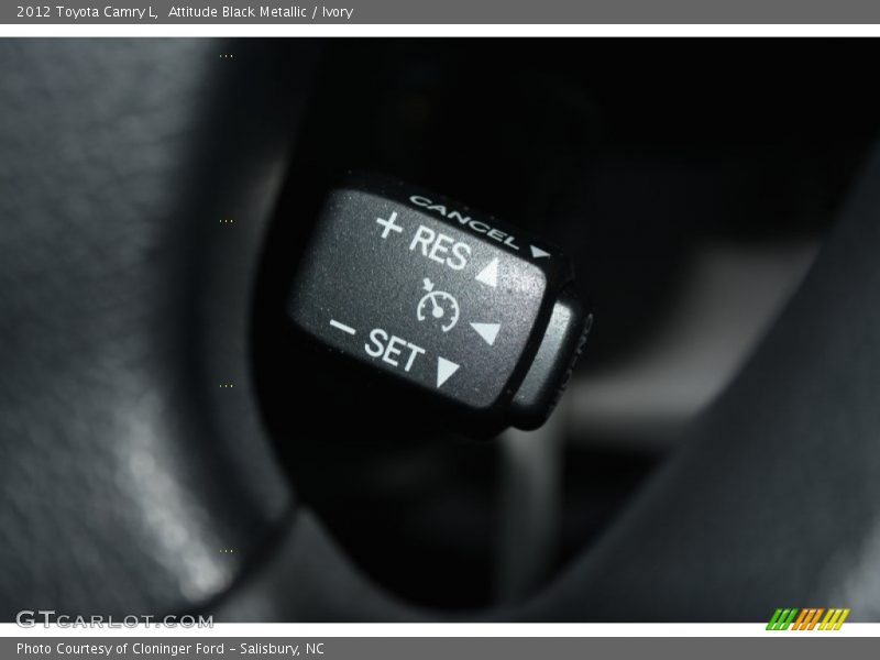 Attitude Black Metallic / Ivory 2012 Toyota Camry L