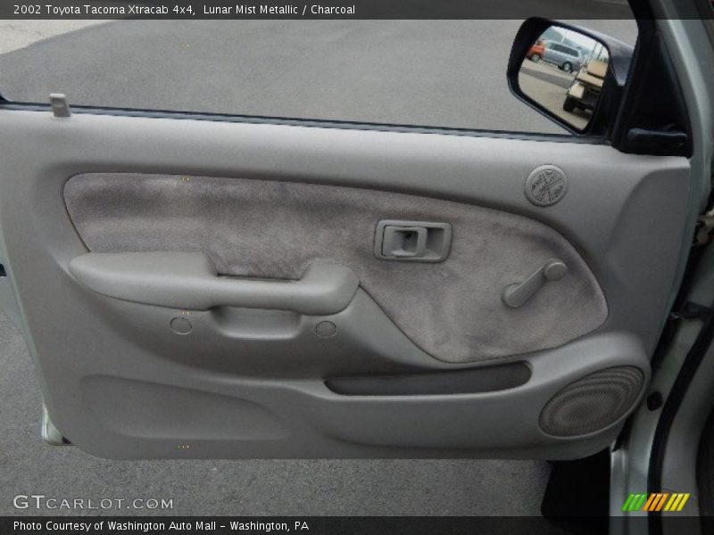 Lunar Mist Metallic / Charcoal 2002 Toyota Tacoma Xtracab 4x4