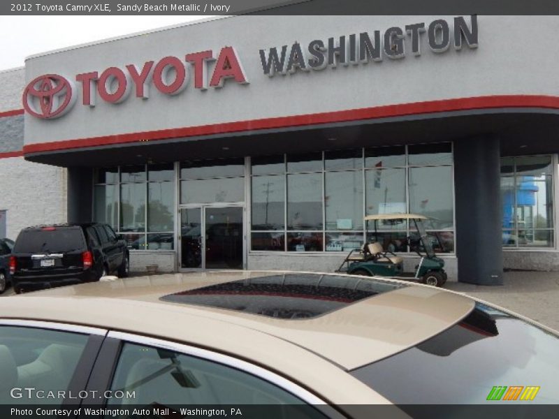 Sandy Beach Metallic / Ivory 2012 Toyota Camry XLE