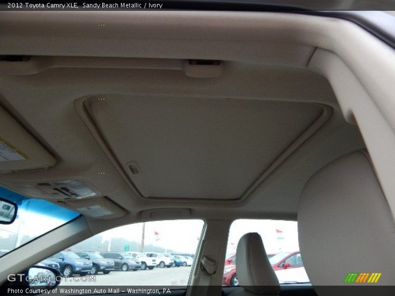 Sandy Beach Metallic / Ivory 2012 Toyota Camry XLE