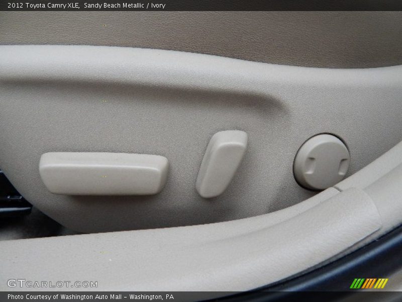Sandy Beach Metallic / Ivory 2012 Toyota Camry XLE