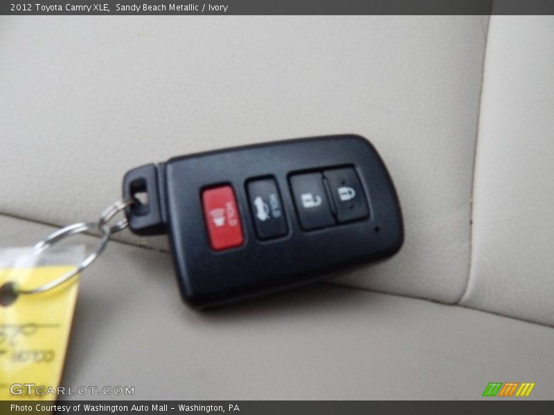 Sandy Beach Metallic / Ivory 2012 Toyota Camry XLE