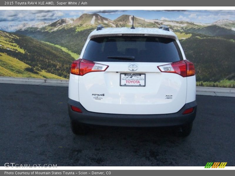 Super White / Ash 2015 Toyota RAV4 XLE AWD