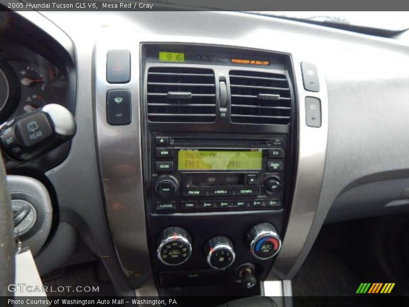Mesa Red / Gray 2005 Hyundai Tucson GLS V6