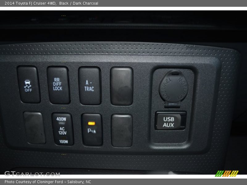 Black / Dark Charcoal 2014 Toyota FJ Cruiser 4WD