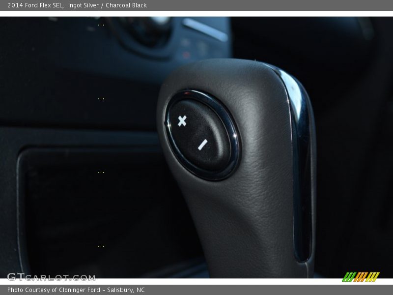 Ingot Silver / Charcoal Black 2014 Ford Flex SEL