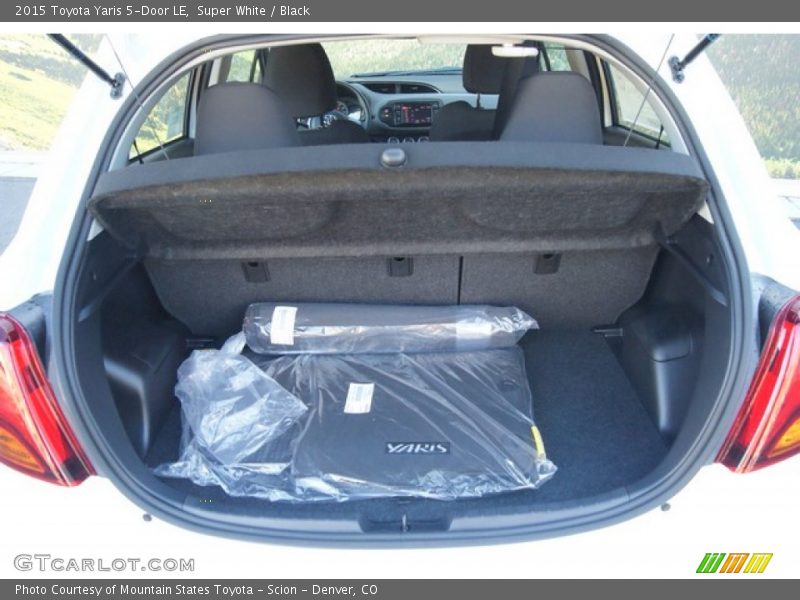  2015 Yaris 5-Door LE Trunk