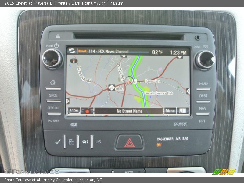 White / Dark Titanium/Light Titanium 2015 Chevrolet Traverse LT