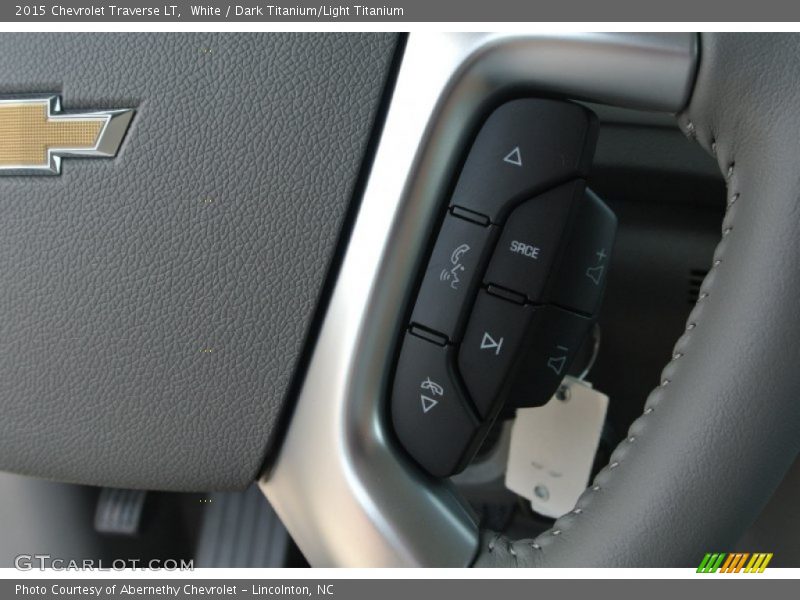 White / Dark Titanium/Light Titanium 2015 Chevrolet Traverse LT