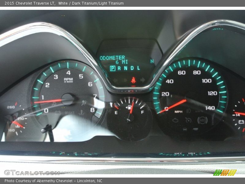 White / Dark Titanium/Light Titanium 2015 Chevrolet Traverse LT